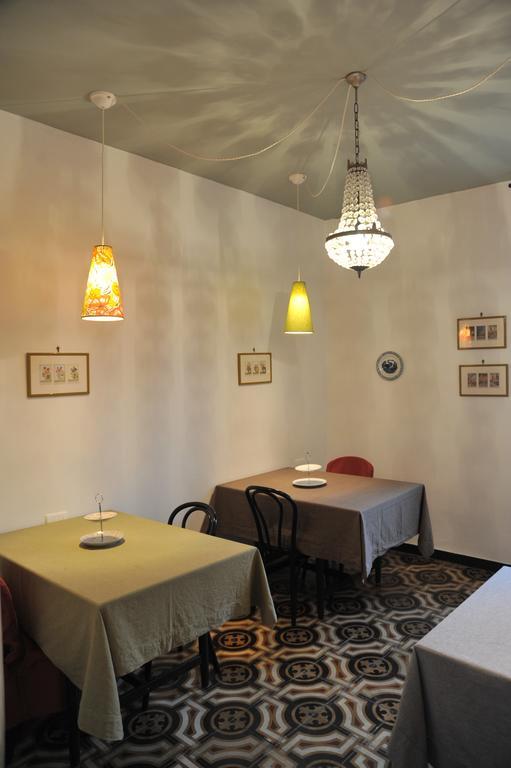 פינאלה ליגורה Erasmo Rooms & Breakfast מראה חיצוני תמונה